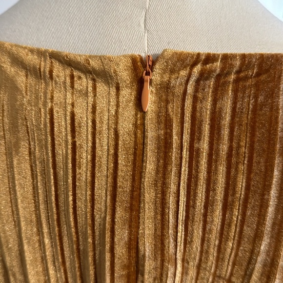ALEXIA ADMOR Veronica Gold Pleated Velvet Midi Dress‎ size S Wedding Party Event - Picture 6 of 11